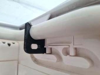 Dometic Seitz Midi Heki Style (Plus) 70x50cm, 700x500mm Slotbeveiliging