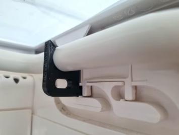 Dometic Seitz Midi Heki Style (Plus) 70x50cm, 700x500mm Slotbeveiliging